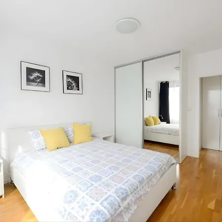 Dvor Center Apartment,14th Floor View * Sarajevo