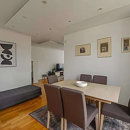 Dvor Center Apartment,14th Floor View Apartman *