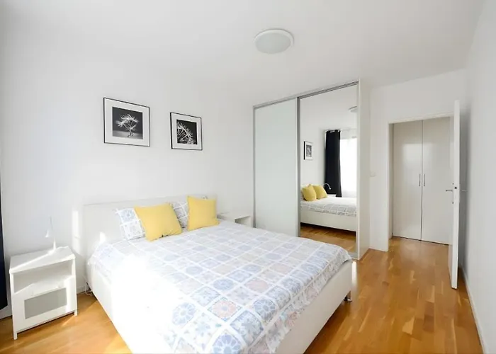 Dvor Center Apartment,14th Floor View * Sarajevo